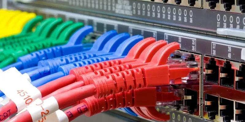 سوئیچ شبکه چیست؟  چه انواع و کاربردهایی دارد؟